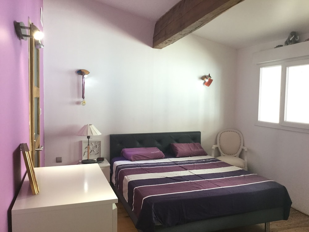 Room, 1 King Bed, Jetted Tub photo 1