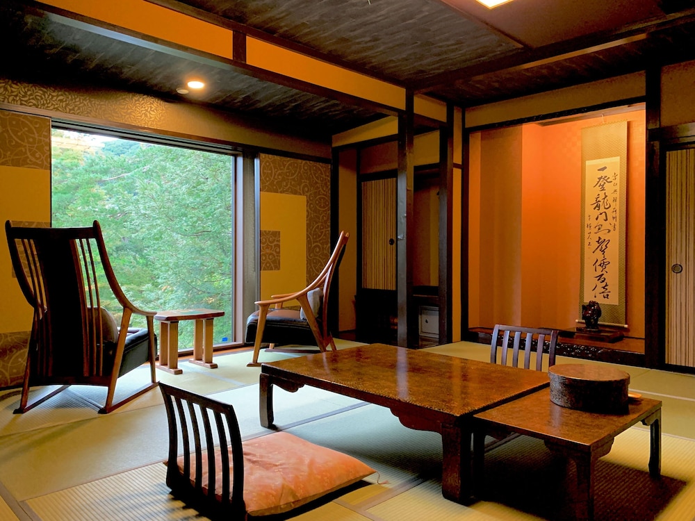 Traditional Quadruple Room, Non Smoking, Garden View (private toilet, shared bath) photo 3