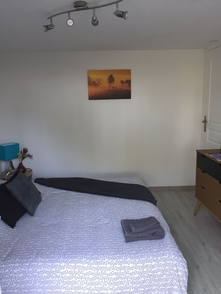 Double Room, Private Bathroom - Photo 1
