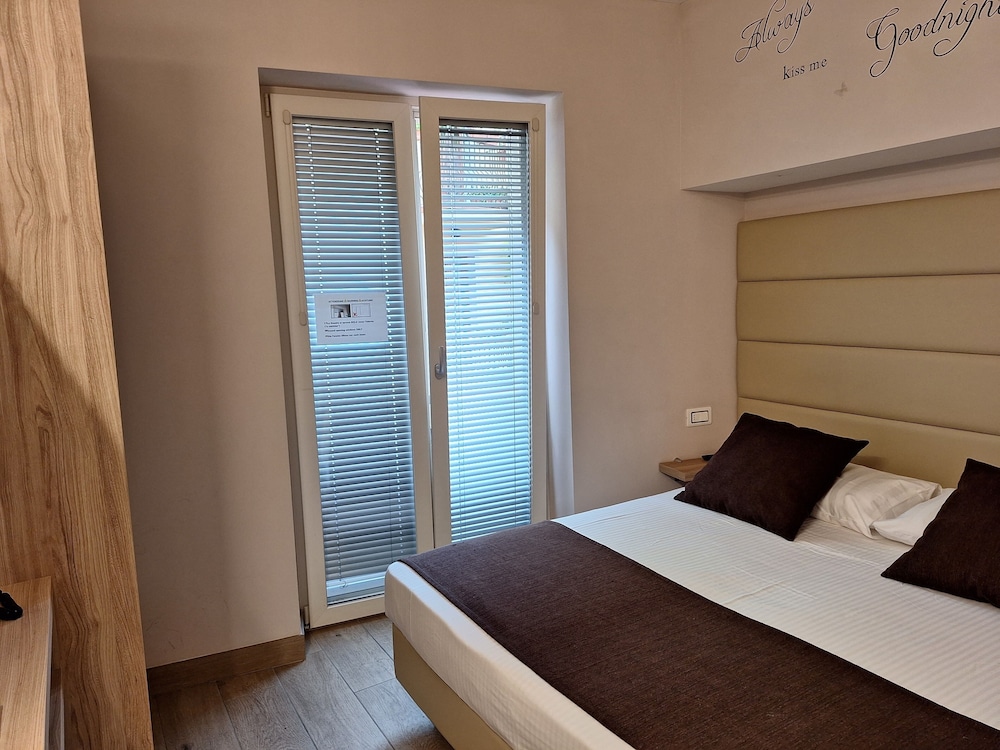 Superior Double Room - Photo 4