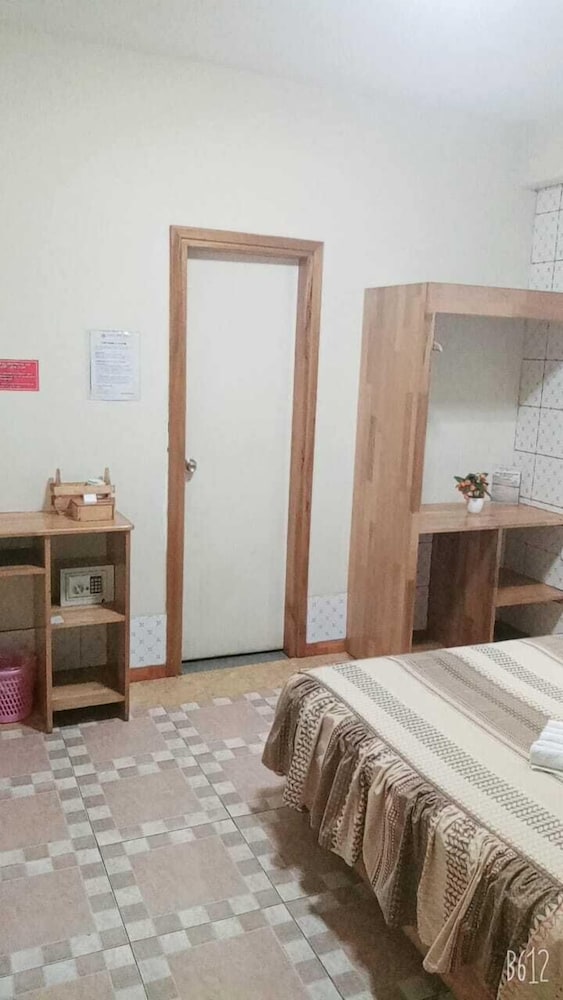 Basic Room photo 3