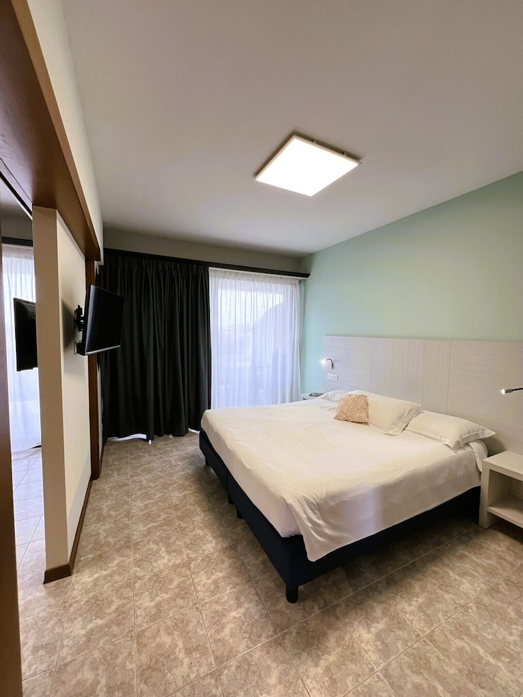 Panoramic Apartment, 1 Bedroom, Sea View, Sea Facing