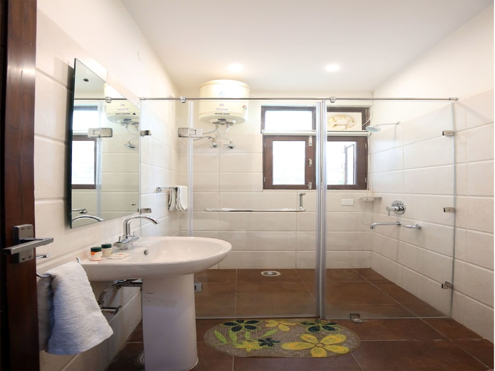 Double Or Twin Room photo 3