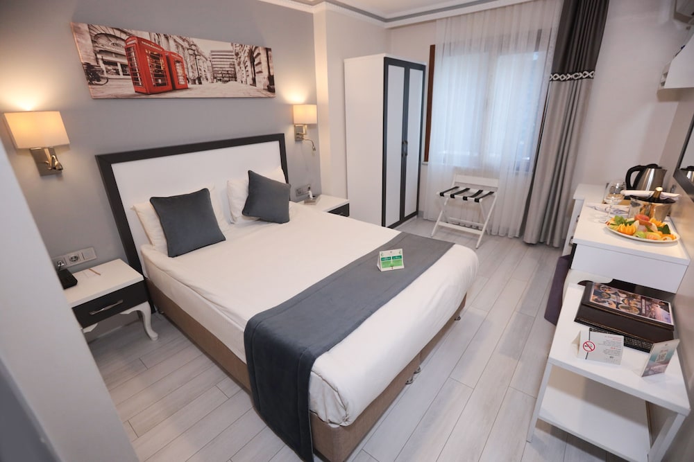 Standard Double Room photo 3
