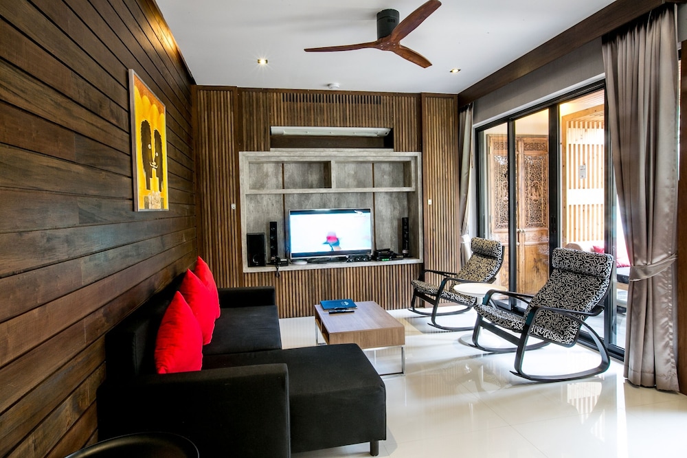 Two Bedroom Pool Residence - Photo 7