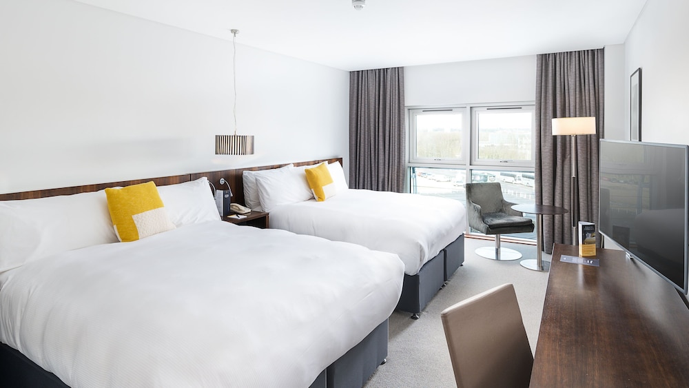 Premium Room, 2 Queen Beds - Photo 1