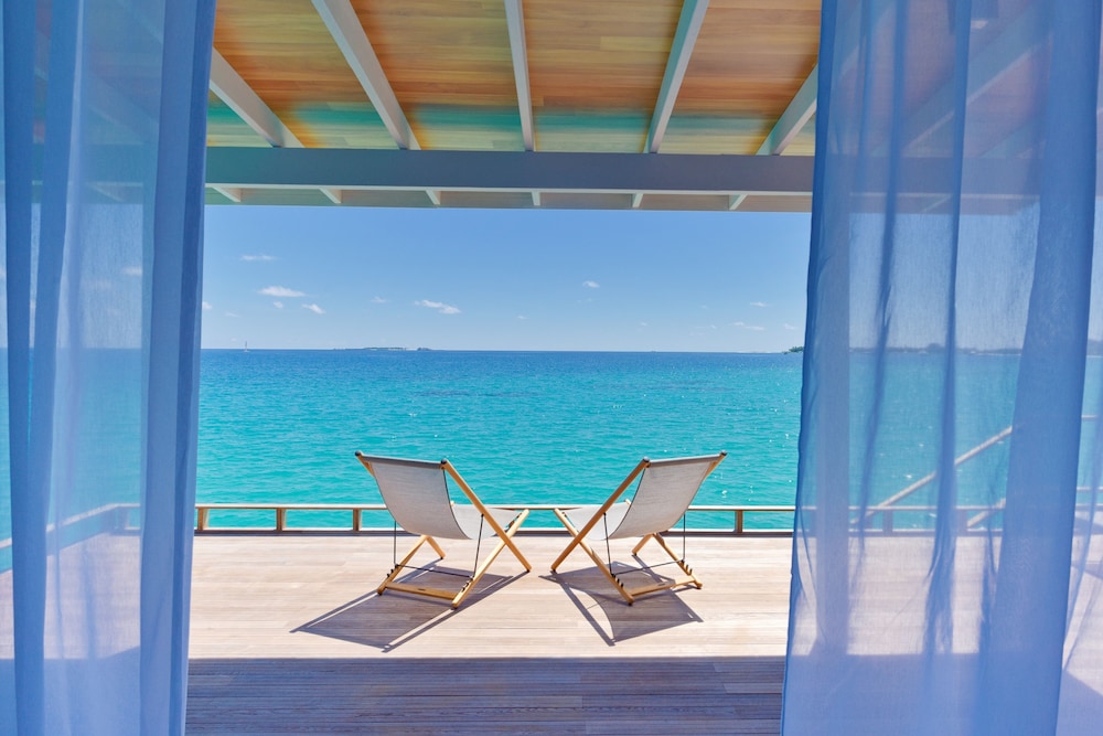 Deluxe Water Villa photo 3