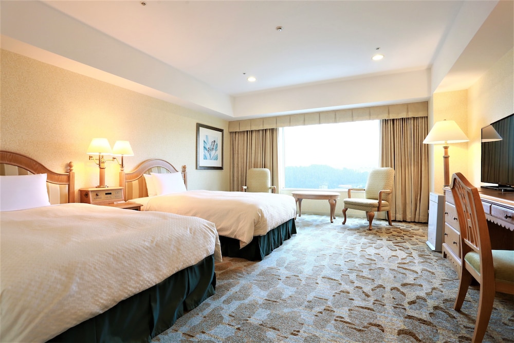 Standard Twin Room, Multiple Beds, Non Smoking, Mountain View (For 3 People)