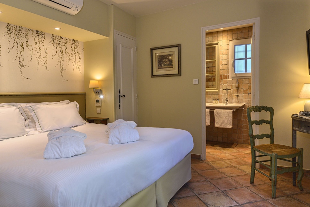 Comfort Room, 1 King Bed, Non Smoking, Terrace (Twin bed on request, View) - Photo 2