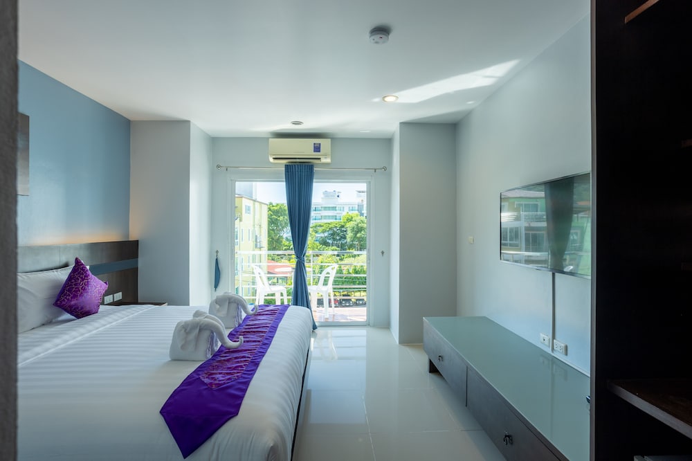 City Room, 1 King Bed, Non Smoking, City View - Photo 2