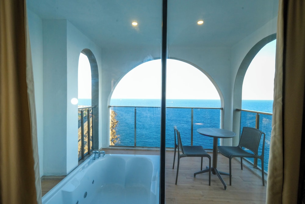 Superior Suite photo 2