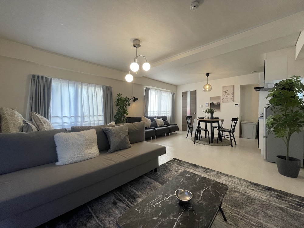 Luxury Apartment photo 3