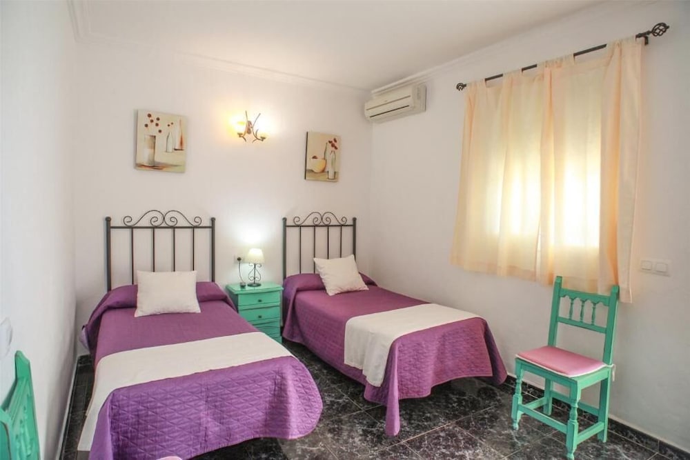 Twin Room, 2 Twin Beds, Terrace, Garden View