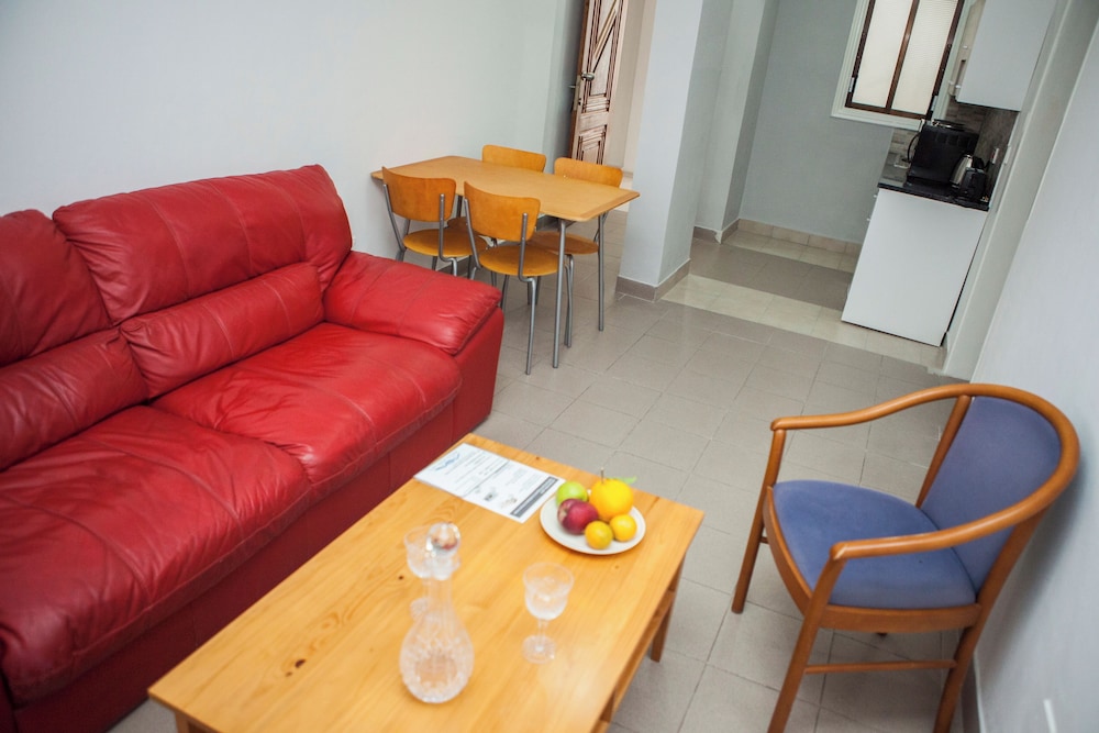 Family Apartment, 1 Bedroom photo 2