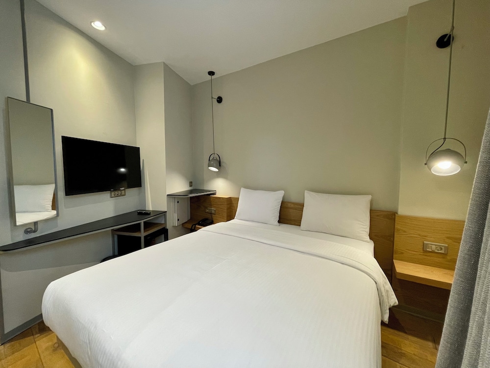 Economy Double Room photo 1