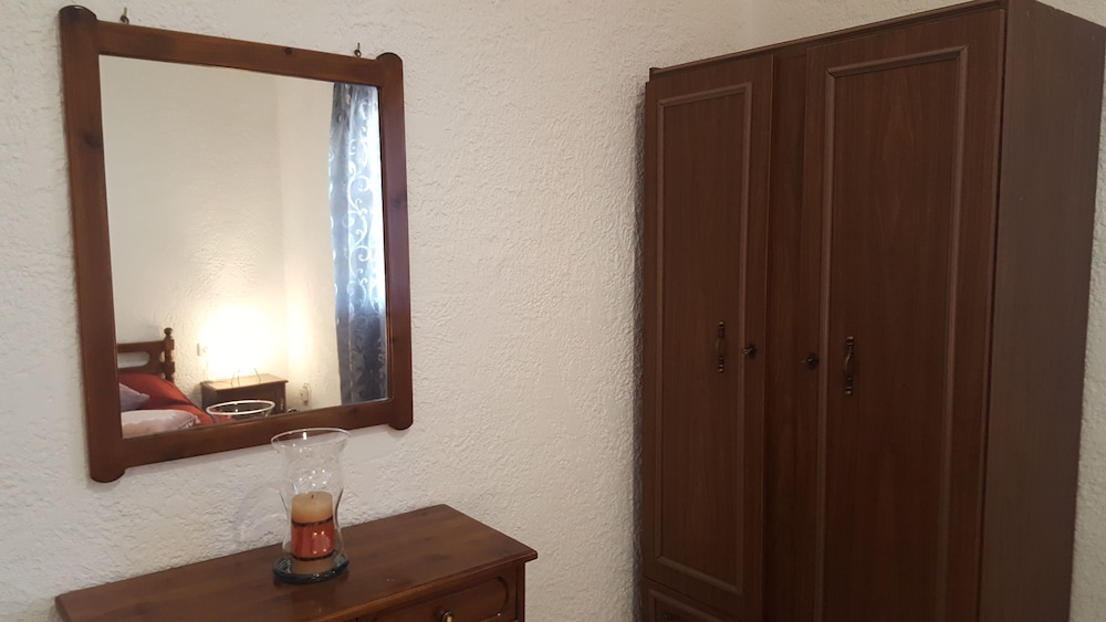 Family Triple Room, 2 Bedrooms photo 2