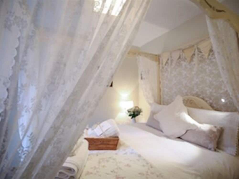 Double Room, Ensuite, Garden View (Room 2) photo 2