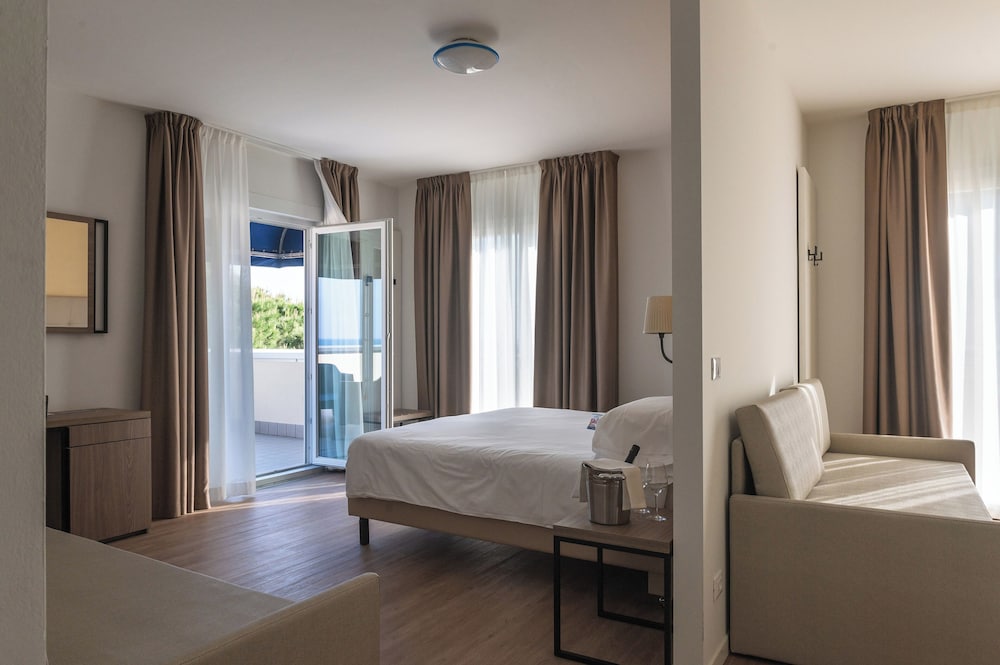 Executive Room, Terrace, Sea View photo 2