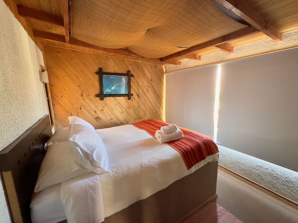 Panoramic Cabin, Multiple Beds, Lake View, Lakeside photo 3