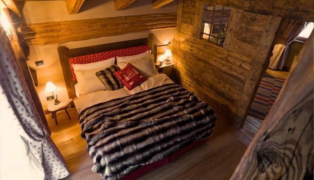 Grand Chalet, 4 Bedrooms