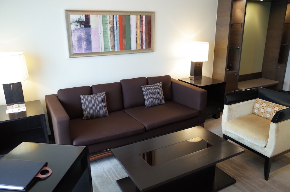 Club King Junior Suite with Lounge Access (Non-Smoking)  photo 2