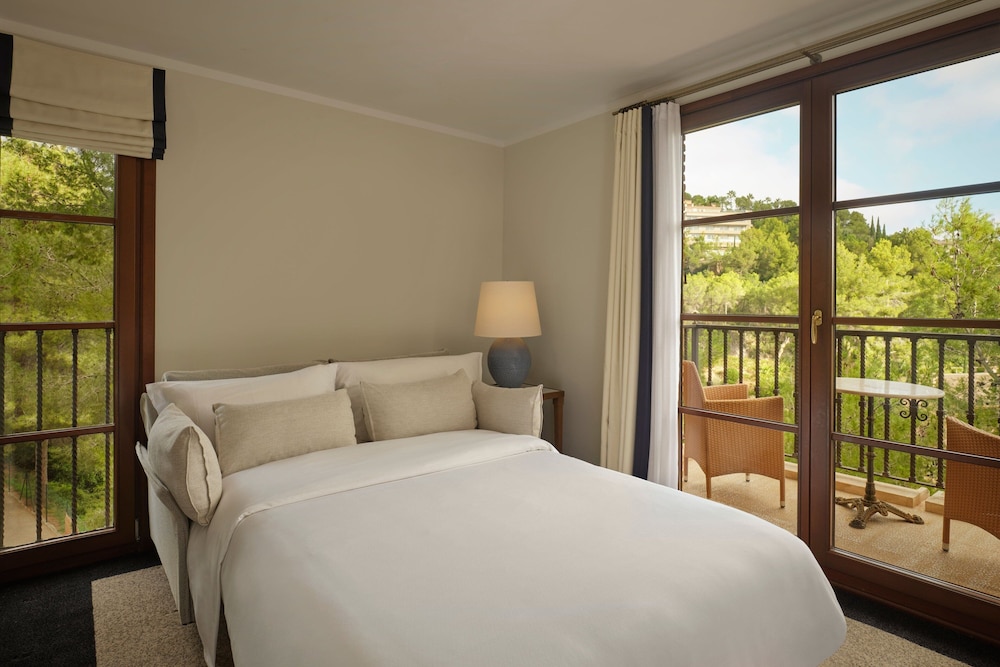 Deluxe Room, 2 Bedrooms, Garden View (Balcony)