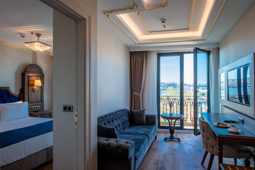 Standard Triple Room photo 3