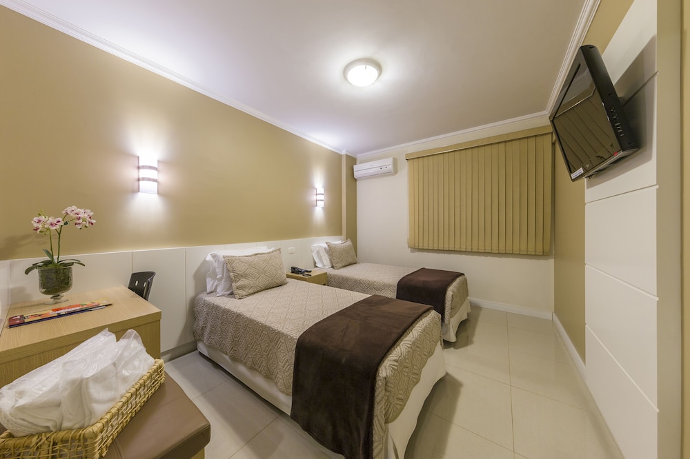 Deluxe Twin Room photo 3