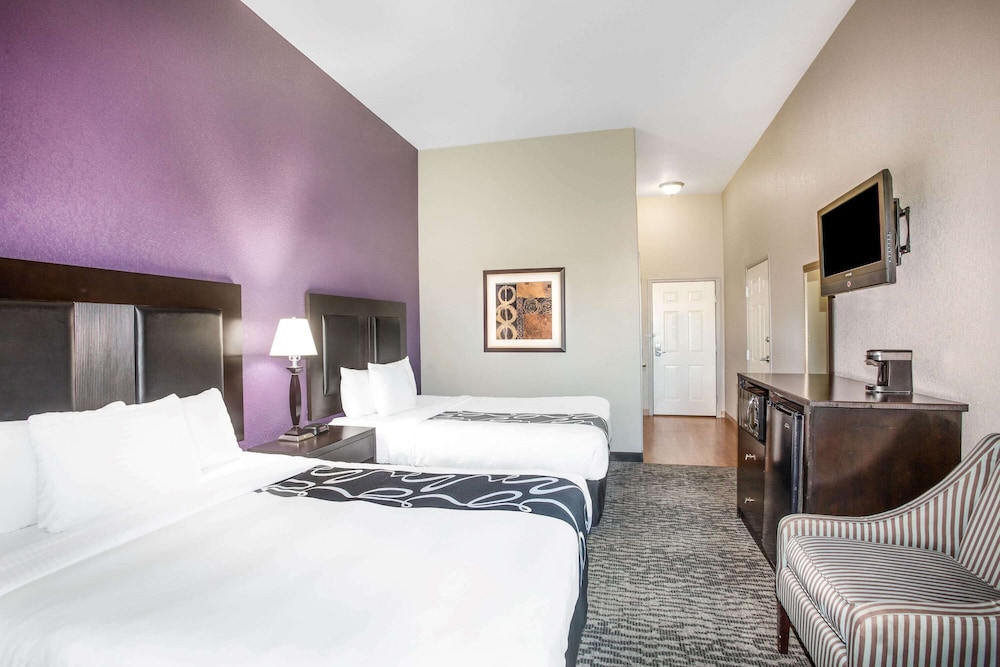 Room, 2 Queen Beds, Accessible, Non Smoking (Mobility/Hearing, Roll-In Shower) - Photo 1