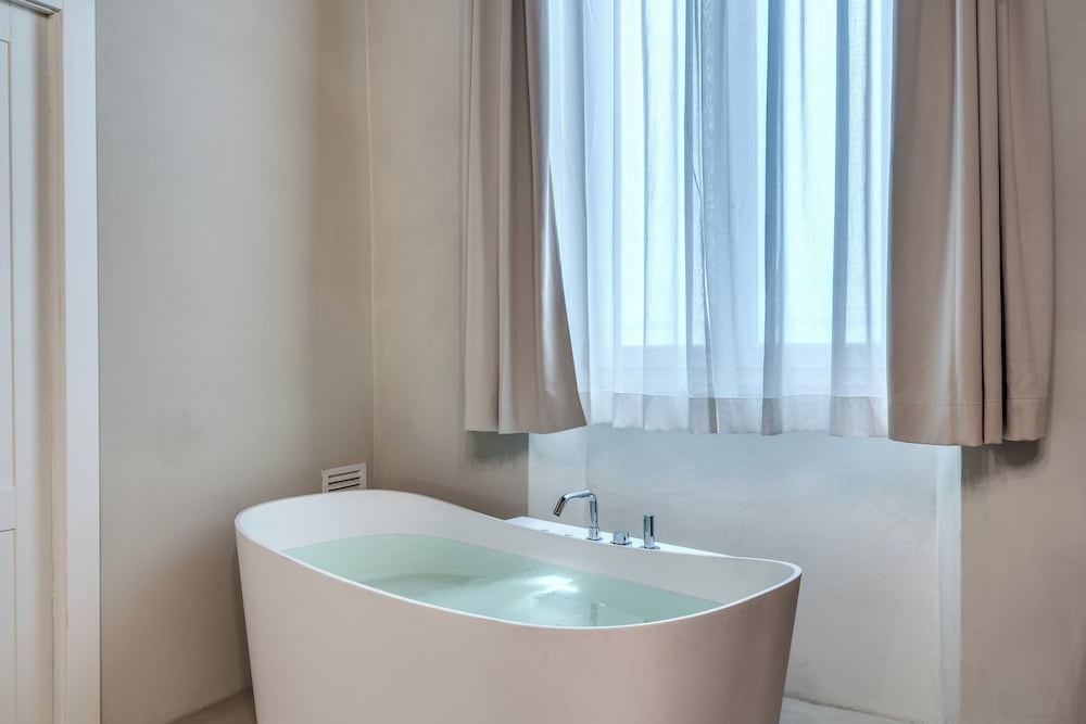 Triple room with bathtub on the third floor in the separate building photo 2
