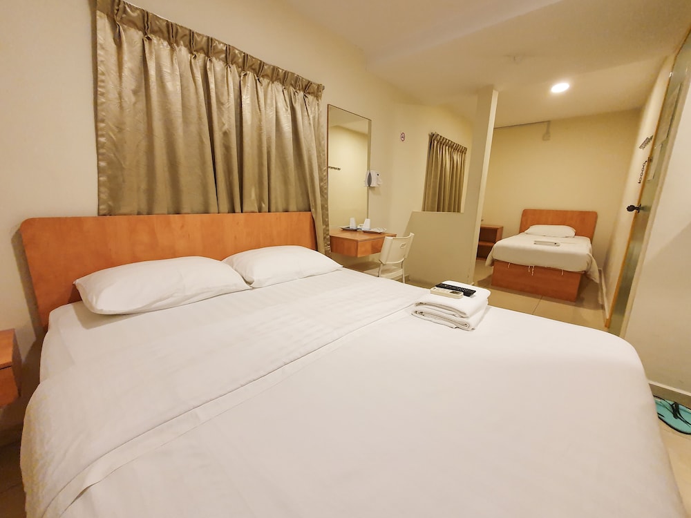 Superior Triple Room, Multiple Beds, No Windows