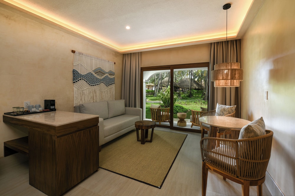 ROYAL SUITE - Photo 2
