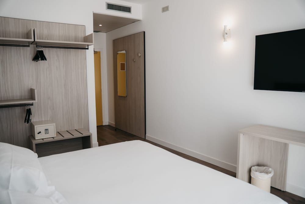Classic Double Room, 1 Double Bed, Sea View photo 2