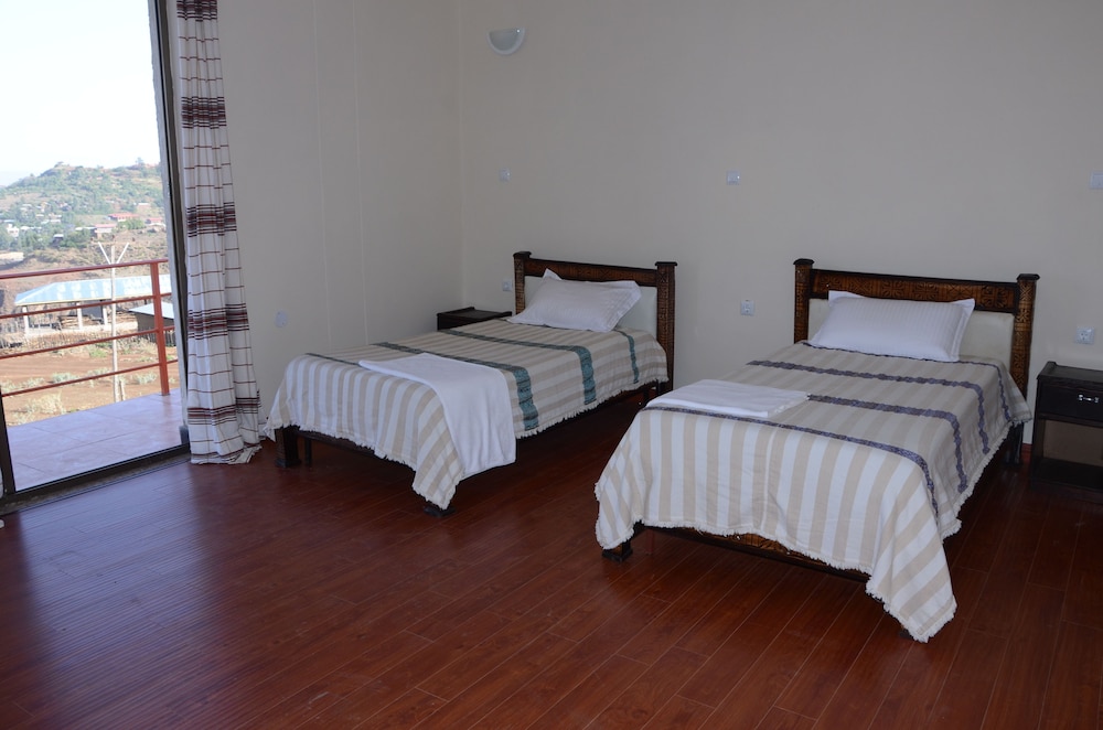 Superior Twin Room photo 2