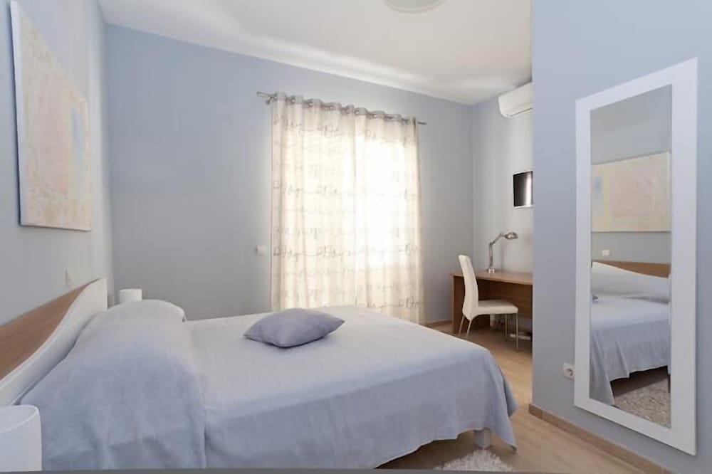 Exclusive Apartment, 2 Bedrooms, Balcony