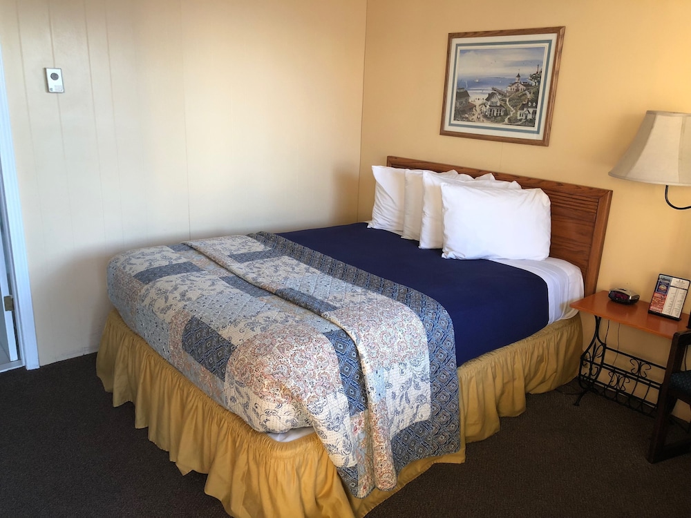 Basic Room, 1 Queen Bed, Courtyard View, Ground Floor photo 1