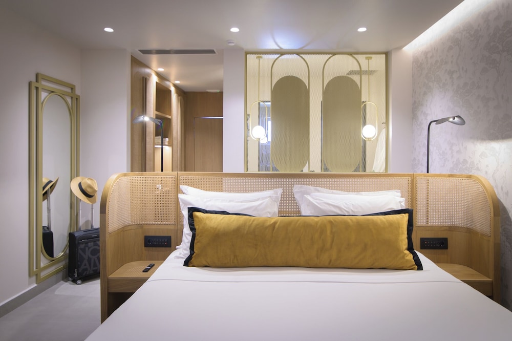 Premium Studio Suite, 1 King Bed, Private Pool, Sea View
