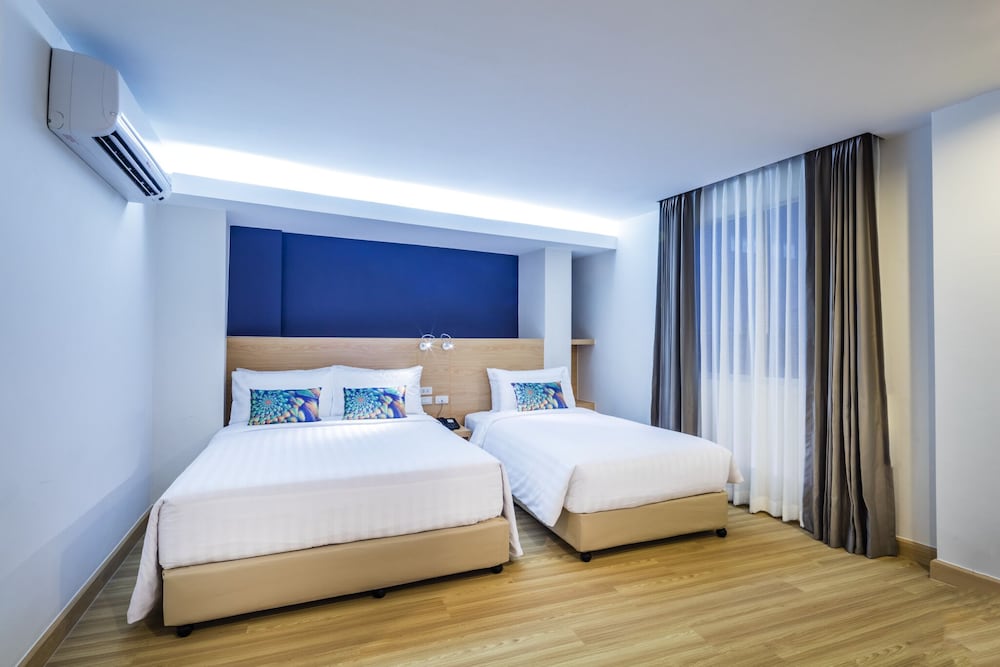 Basic Triple Room, Multiple Beds, Non Smoking, Private Bathroom photo 3