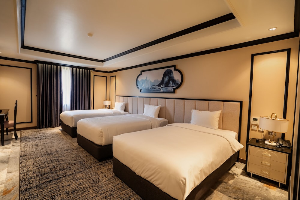 Deluxe Triple Room, City View