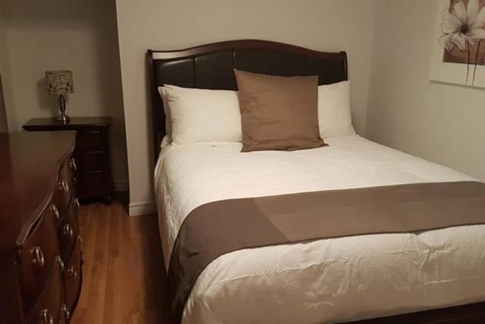 Suite #7 - 39 photo 1