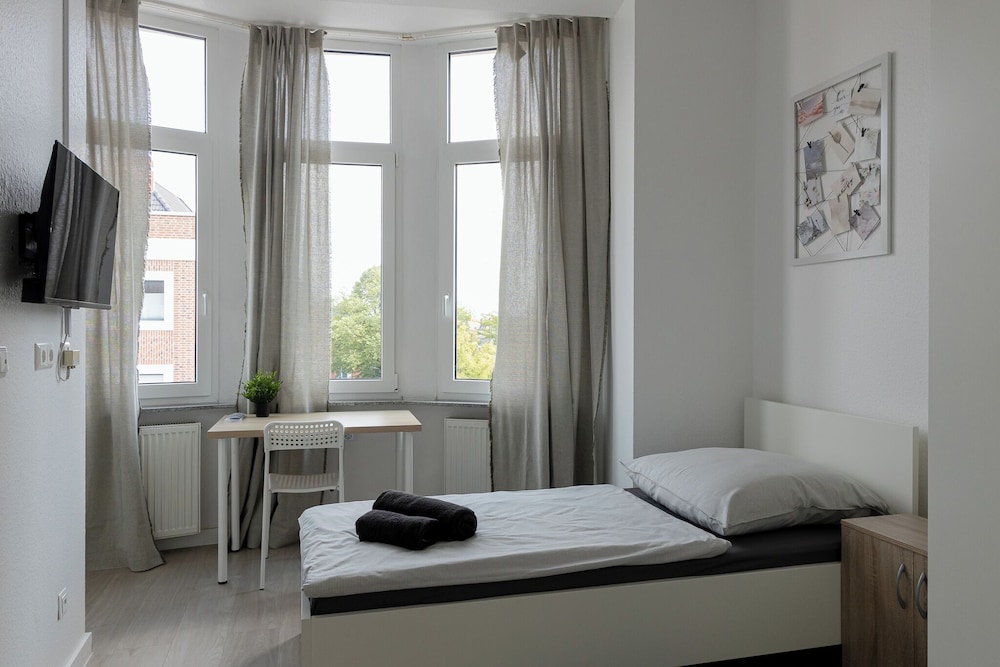 Basic Single Room photo 1