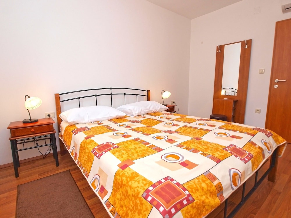 Standard House, 2 Bedrooms (0324)