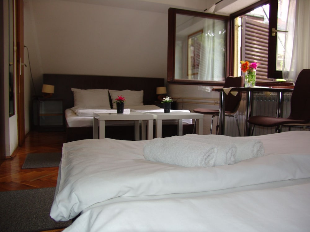 Basic Triple Room, 3 Twin Beds