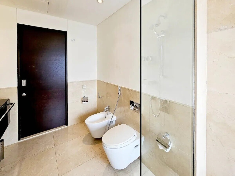 Luxury Studio, 1 King Bed photo 2