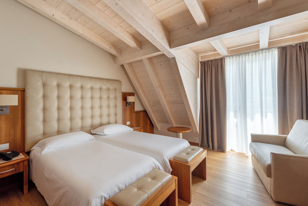 Superior Double or Twin Room - Photo 4
