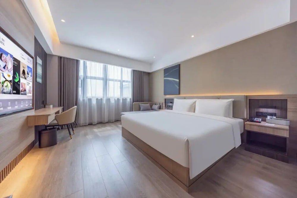 Superior Single Room, 1 King Bed