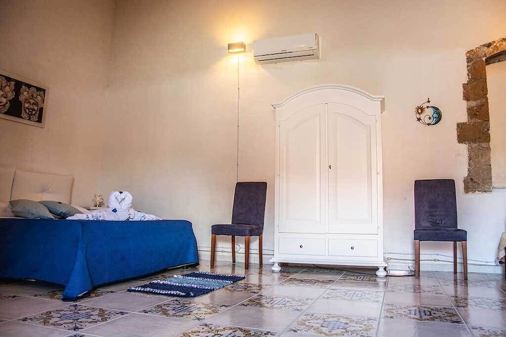 Deluxe Double or Twin Room, 1 King Bed, City View
