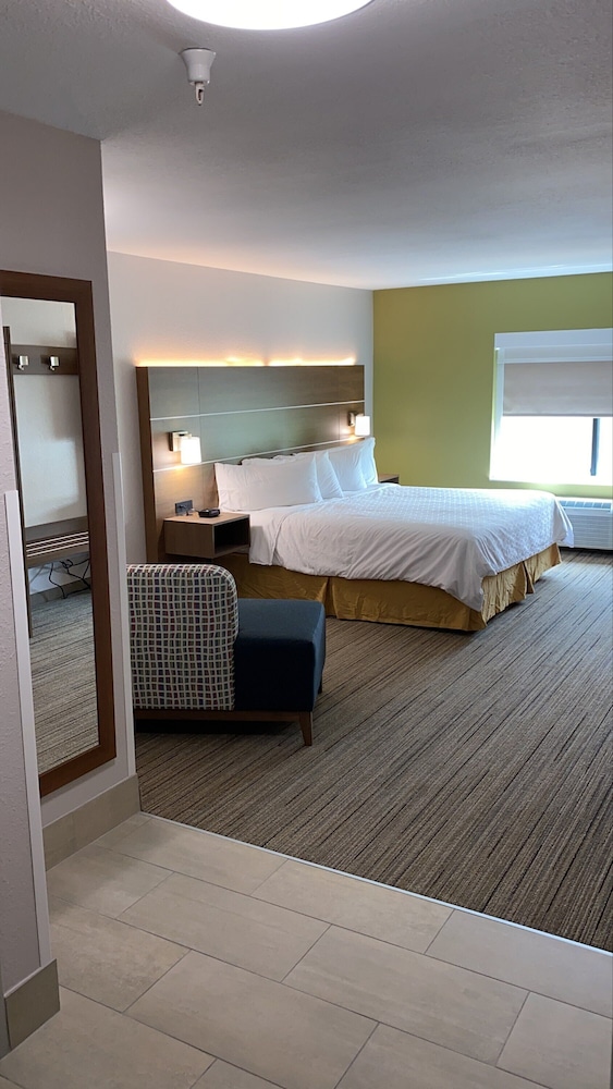 Suite, 1 King Bed (Extra Floor Space) - Photo 2