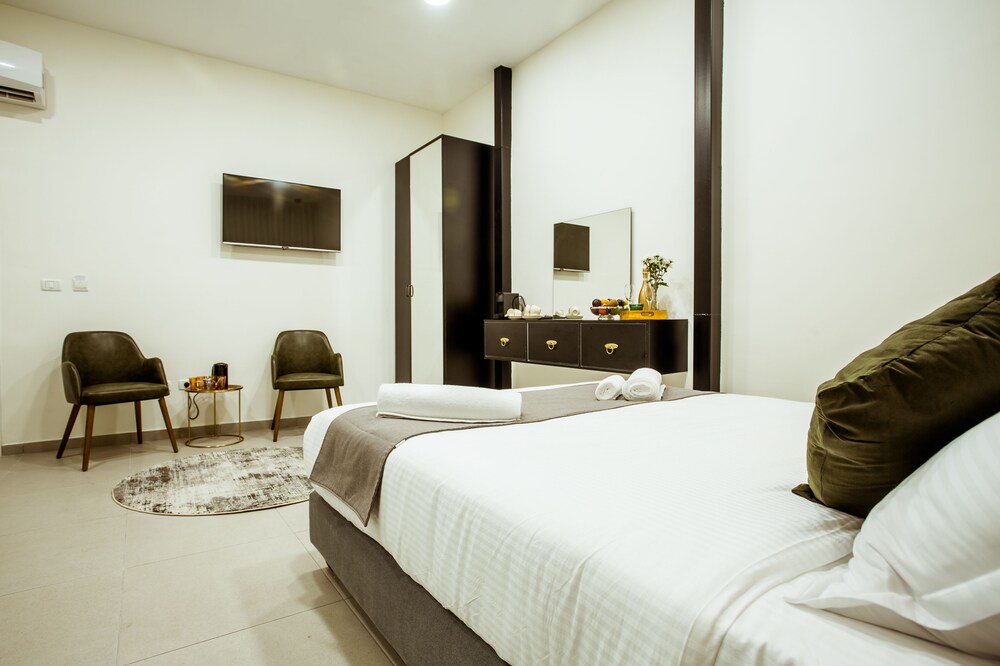 Executive Suite photo 1