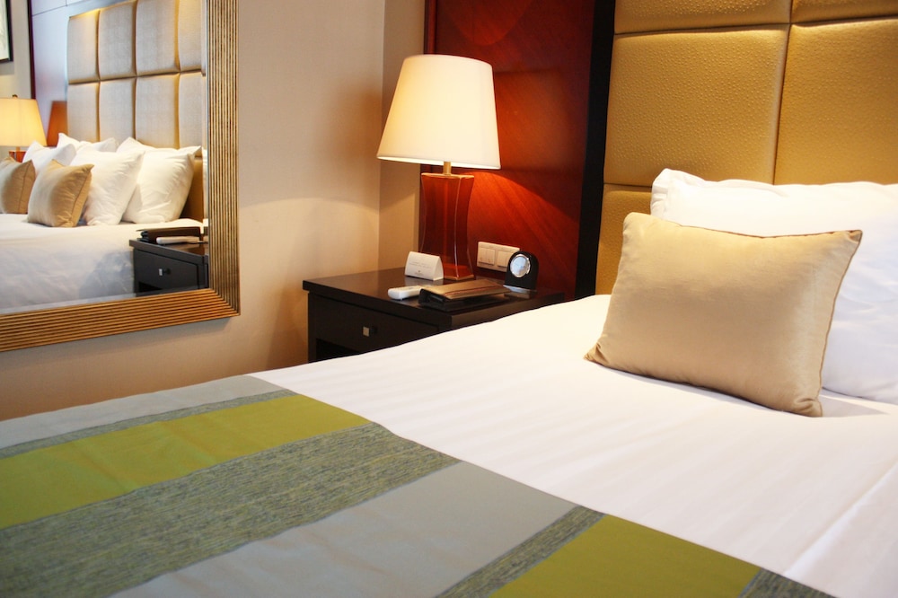 Deluxe King Bed Room photo 2